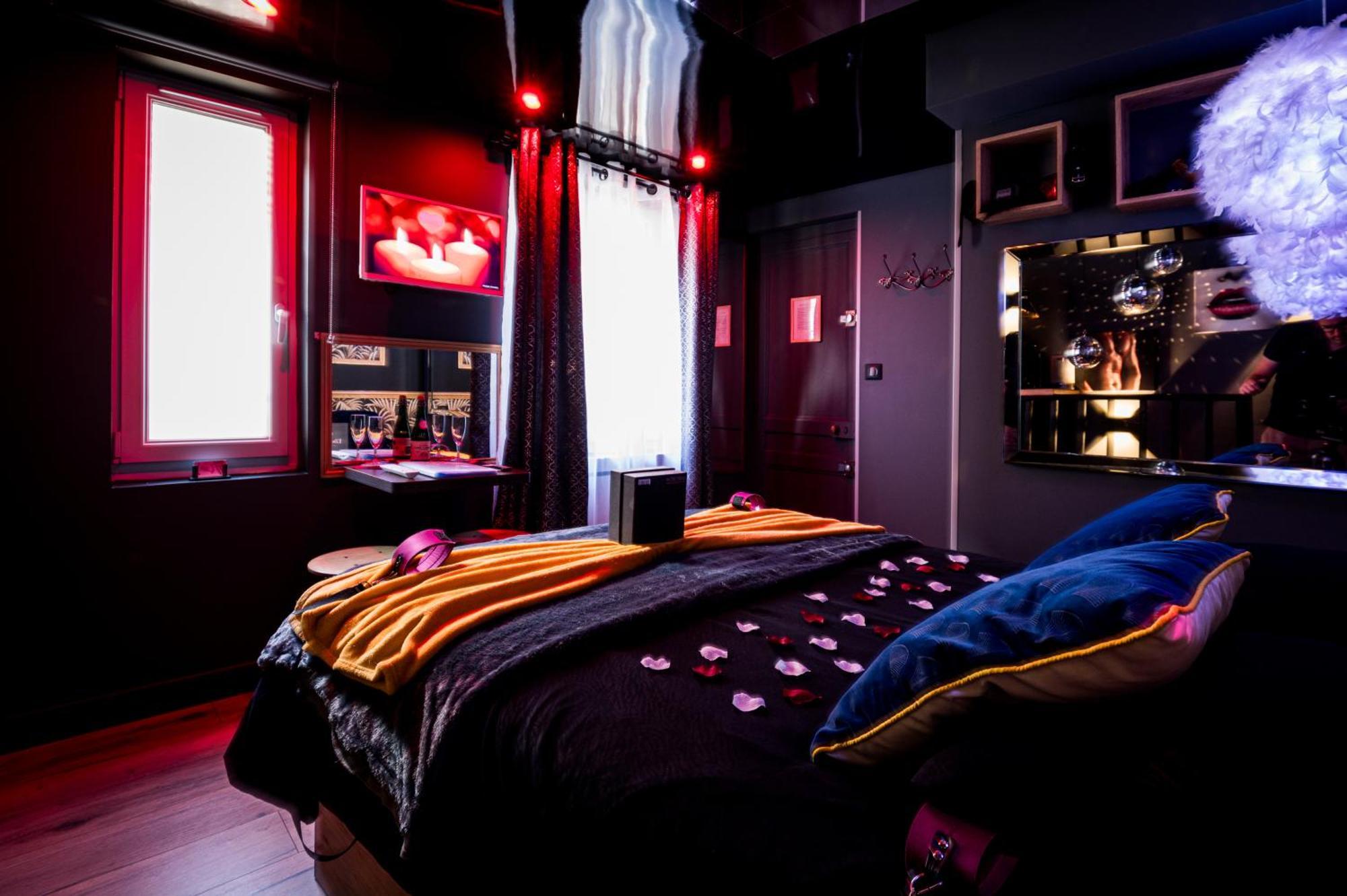 Loveroom Sauna, Balneo, Parking Prive Dans Le Centre De Honfleur Rom bilde