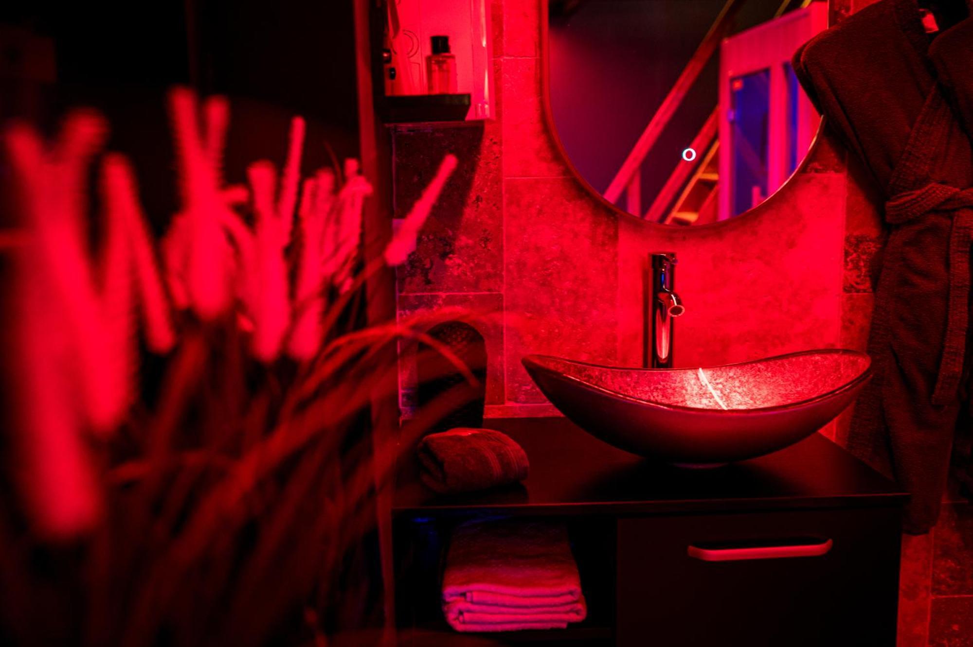 Loveroom Sauna, Balneo, Parking Prive Dans Le Centre De Honfleur Rom bilde