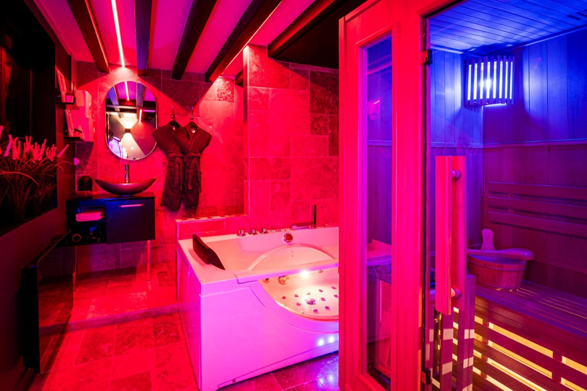 Loveroom Sauna, Balneo, Parking Prive Dans Le Centre De Honfleur Rom bilde