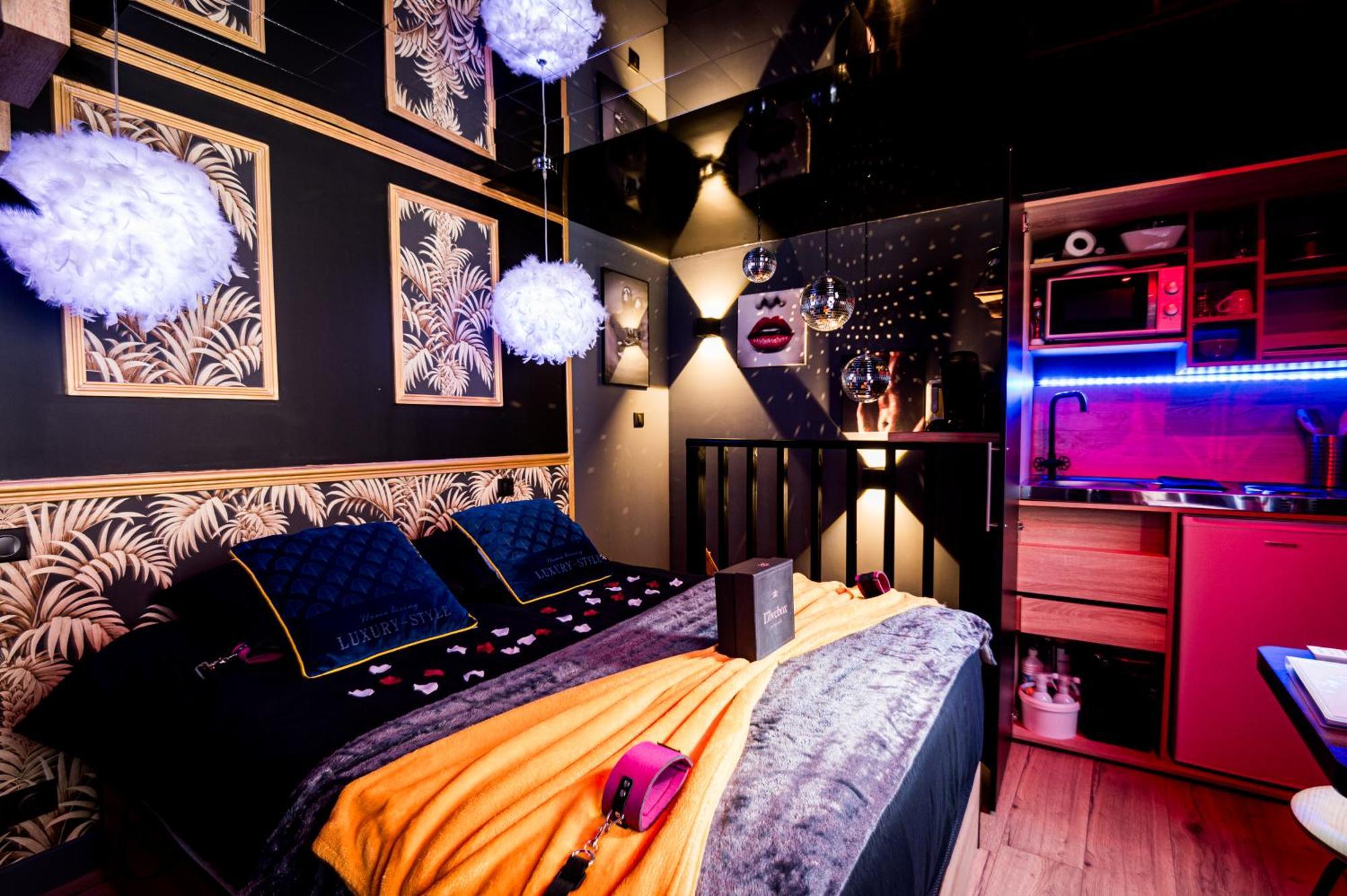 Loveroom Sauna, Balneo, Parking Prive Dans Le Centre De Honfleur Rom bilde
